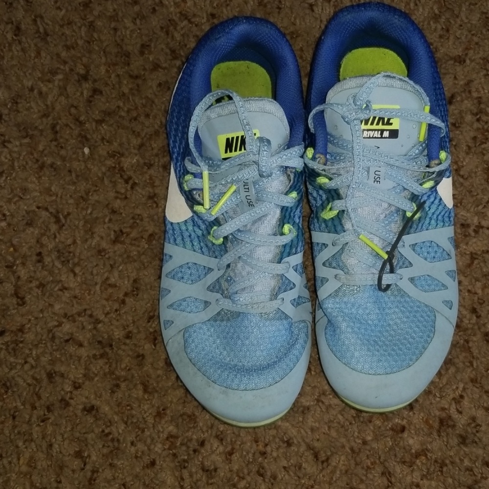 Track spikes